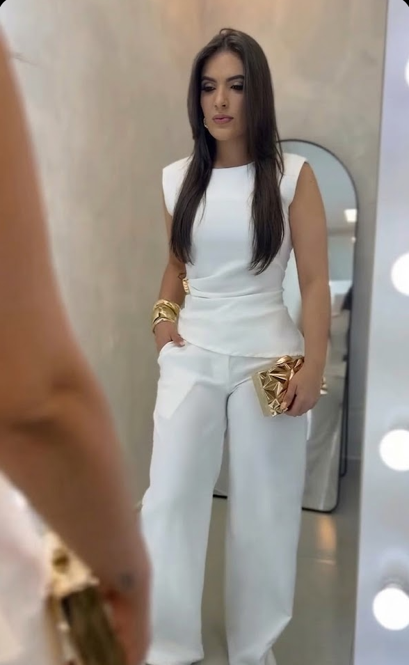 Conjunto Isis